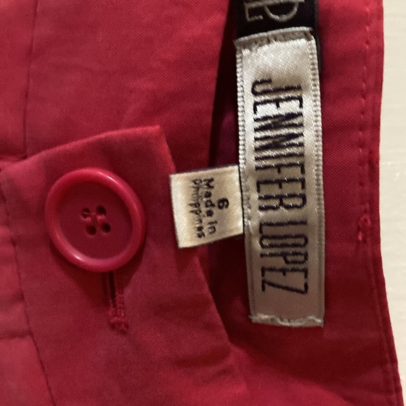 Jennifer Lopez Hot Pink Capris. New w/tags. Super soft. Wear to a summer outing! - Picture 4 of 5